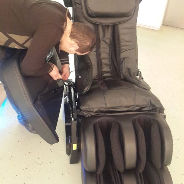 Massage chair repair in Chicago & suburbs. Warranty on all works.